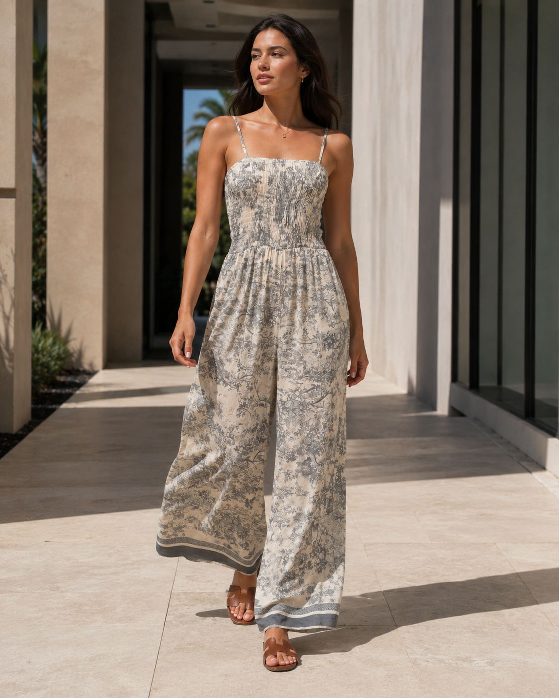 Mono elegante coral
